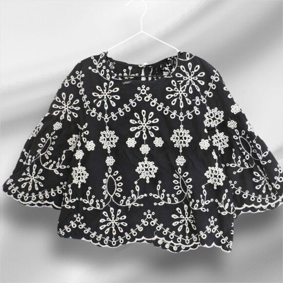 ZARA Women’s/Juniors Trafaluc Embroidered Top in the Size Medium in Black/White - Picture 5 of 9